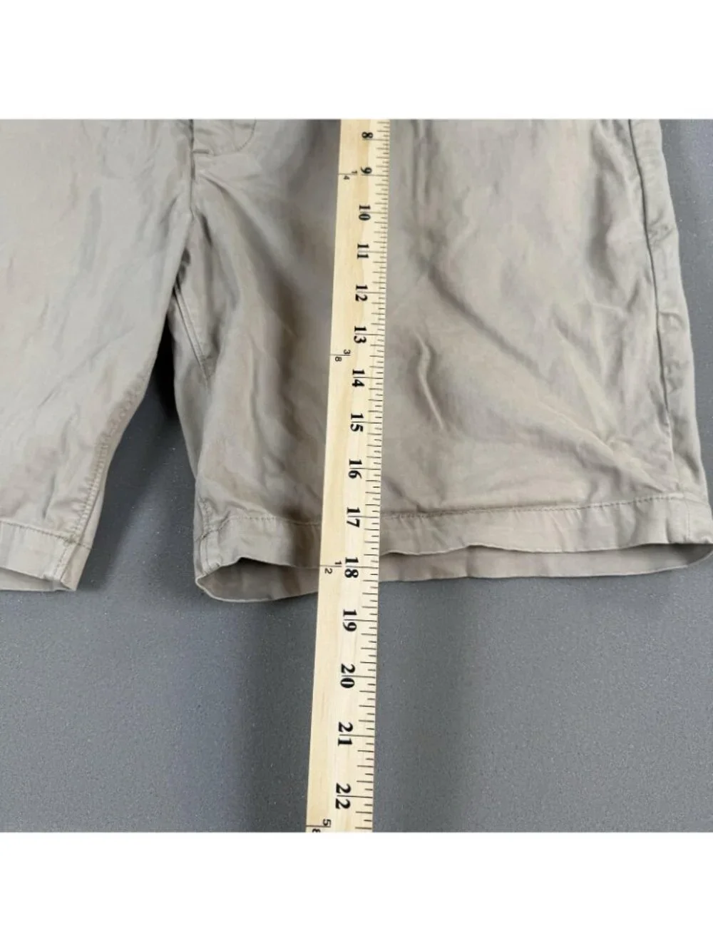 AG Adriano Goldschmied Shorts Mens Size 40 Beige Wanderer Slim Chino 10 Inseam